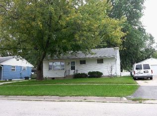 1111 Colonial Dr, Machesney Park, IL 61115
