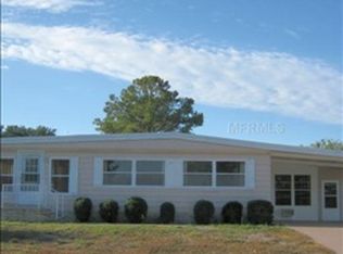 2114 E Lake Dr, Zellwood, FL 32798