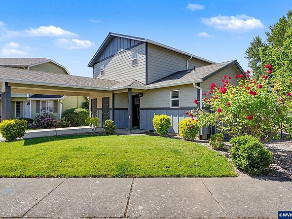 3rd image of 1364-1368 Northern Heights Loop NE