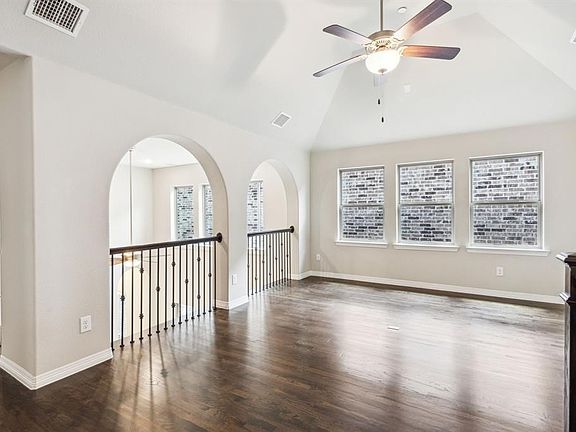 4th image of 4823 Isleworth Dr