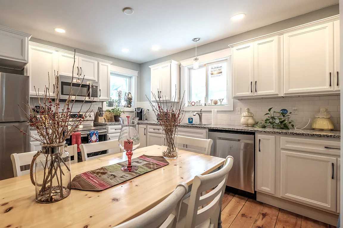 3 bed, $2,850 — Photo 1
