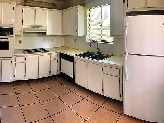 5th image of 231 Lakeview Dr APT 206