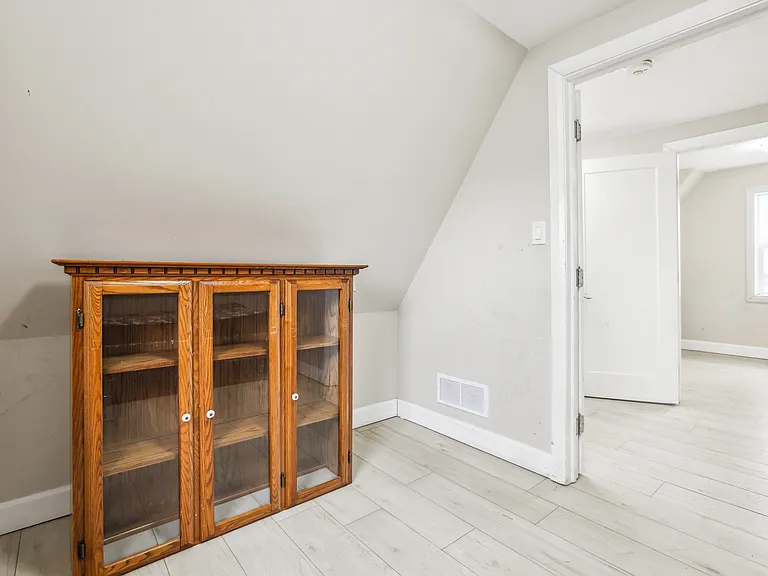 19 Bailey St #2 — Photo 11