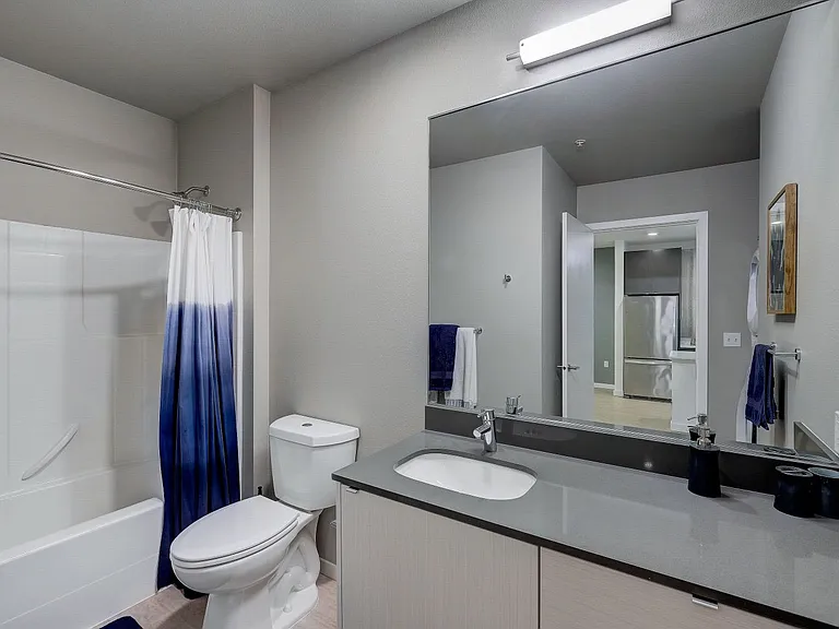 Augusta Apartments — Photo 10