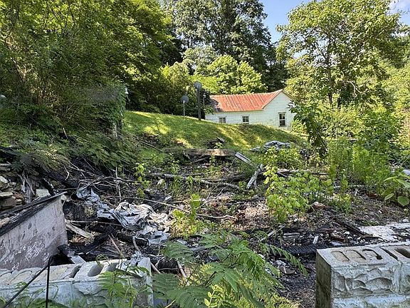 2nd image of 655 Briceville Hwy