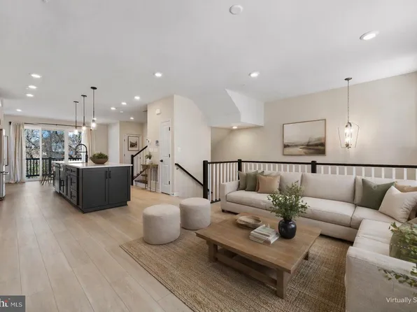 2132 Peace Lily Ln, Frederick, MD 21702