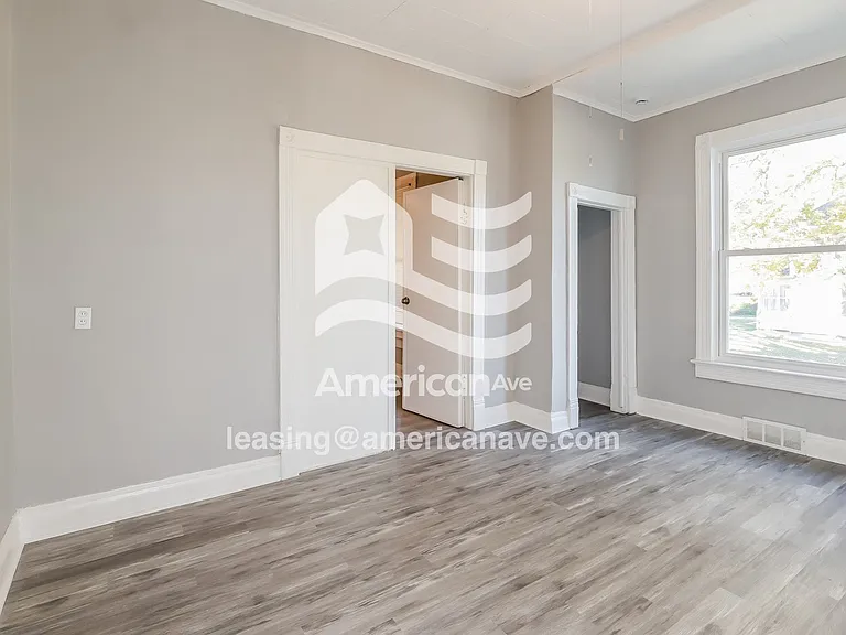 1447003_004_wm_-_living_room_13192617.jpg