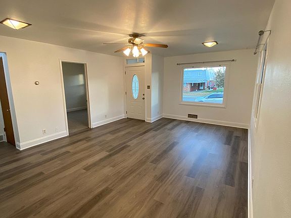 3rd image of 731 Avenue E