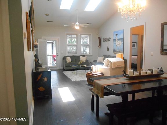 2nd image of 5065 Glen Cove Drive