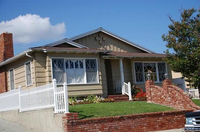 970 w. 8th Street  3/2 1,566 sq. feet built in 1962 pride of own