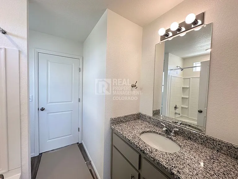 21902 E 38th Pl — Photo 8