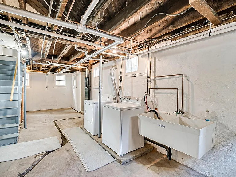 404 School St — Photo 18