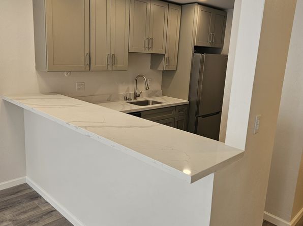 5770 Thornhill Dr #A