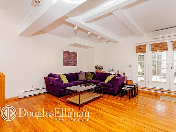 4th image of 257-259 W 93rd St