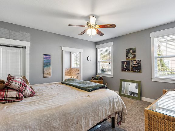 5th image of 431 Paradise Blvd