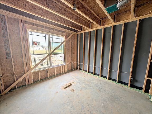 4th image of 2521 Bramber Dr