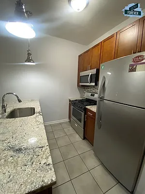 Rented by Fifth & Forever LLC | media 8