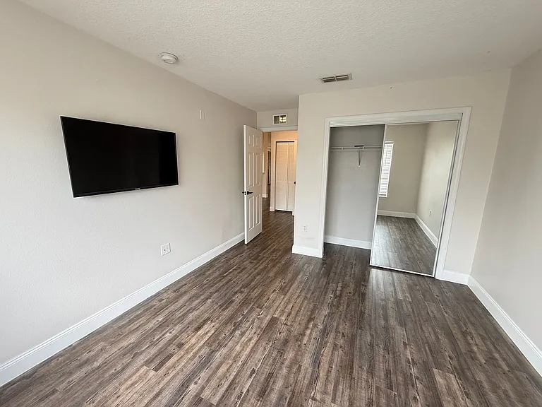 8844 Grand Palms Cir — Photo 43