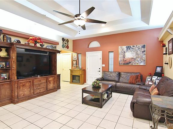 5th image of 504 Diana Dr