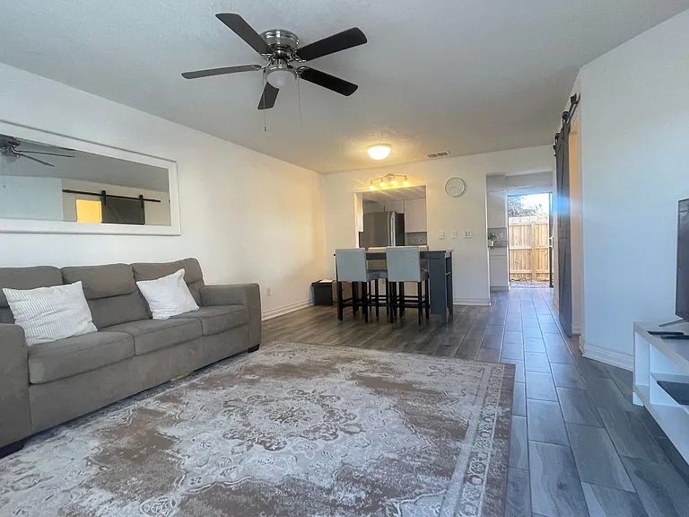 1718 Silver Creek Ct #102 — Photo 2