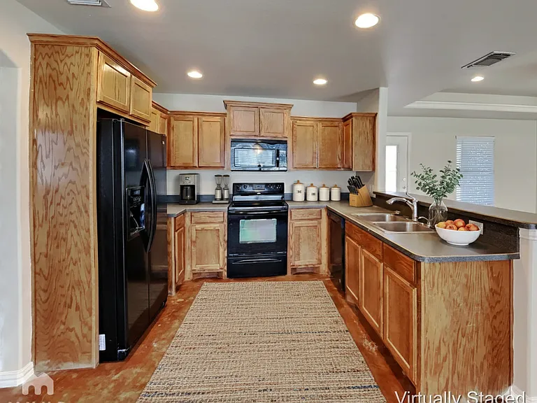 112 Jolin Ln — Photo 3