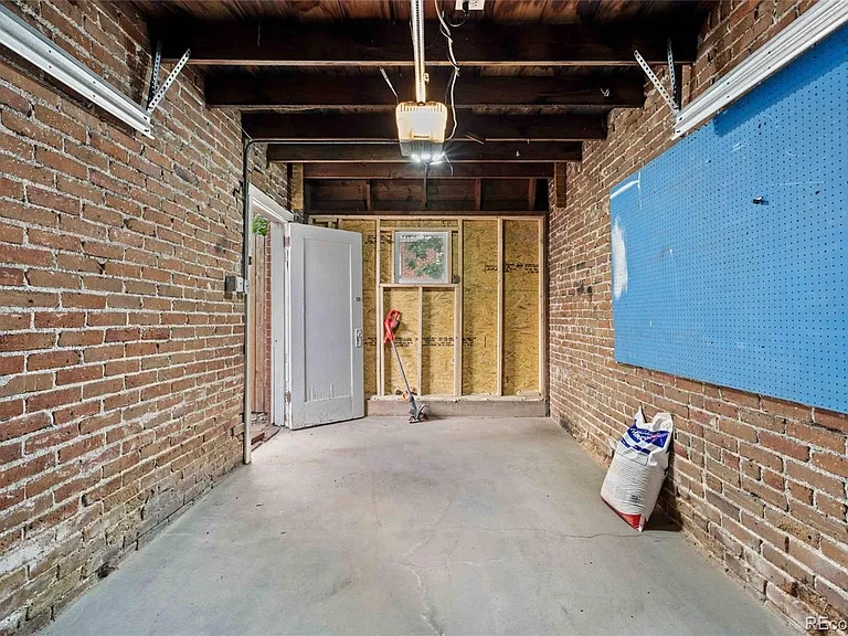 633 S Lincoln St — Photo 18