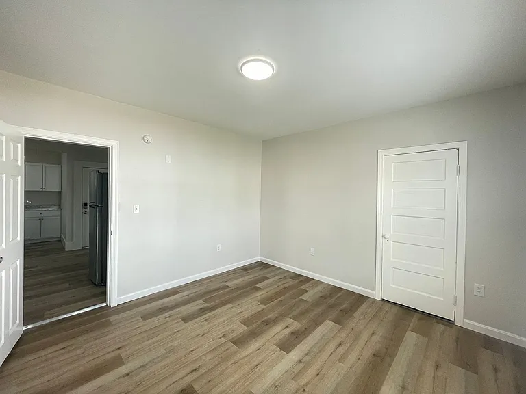 551 Somerville St #3 — Photo 13