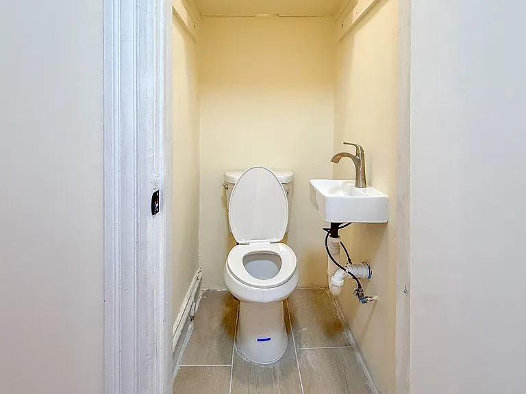 244 Lincoln Ave #2 — Photo 13