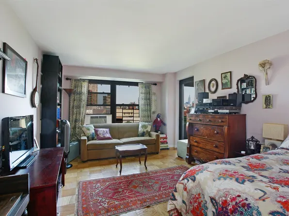 415 Grand Street image 1 of 7