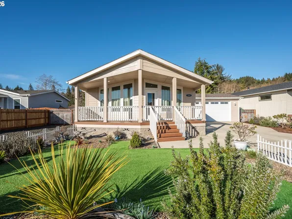 1060 Cedar Loop, Lakeside, OR 97449