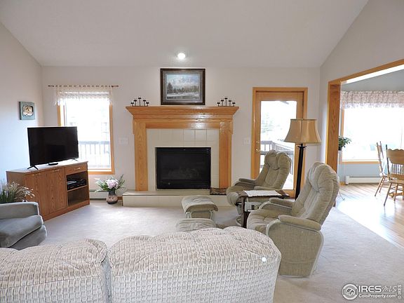 3rd image of 610 Lone Pine Dr