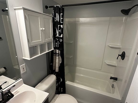 4th image of 673 Tallkron Dr