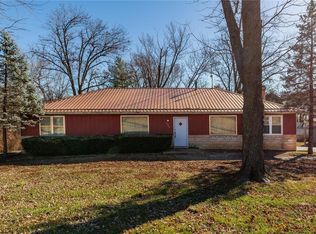 10728 Tesshire Dr, Richland, MO 63123