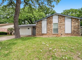 4723 Crest Dr, Arlington, TX 76017