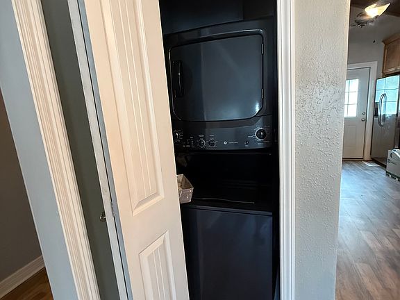 washer and dryer included
