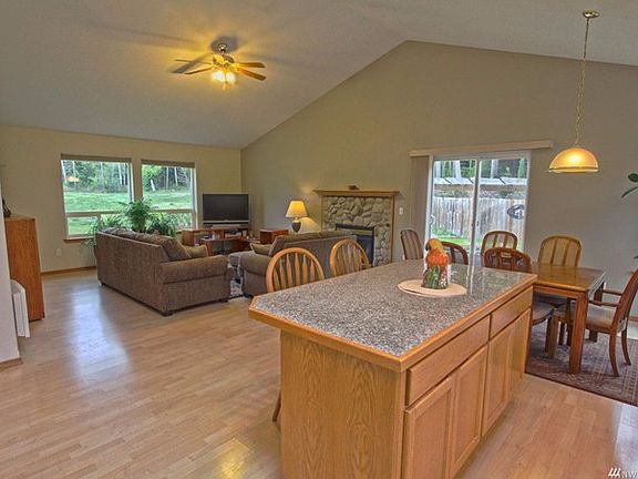4th image of 919 Haven Pl