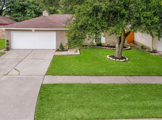 8515 Elmhaven Rd, La Porte, TX 77571