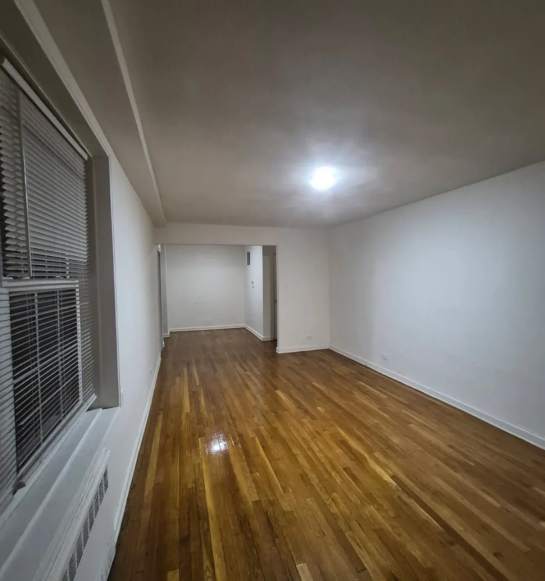 2 bed, 925 sqft, $2,700 — Photo 1