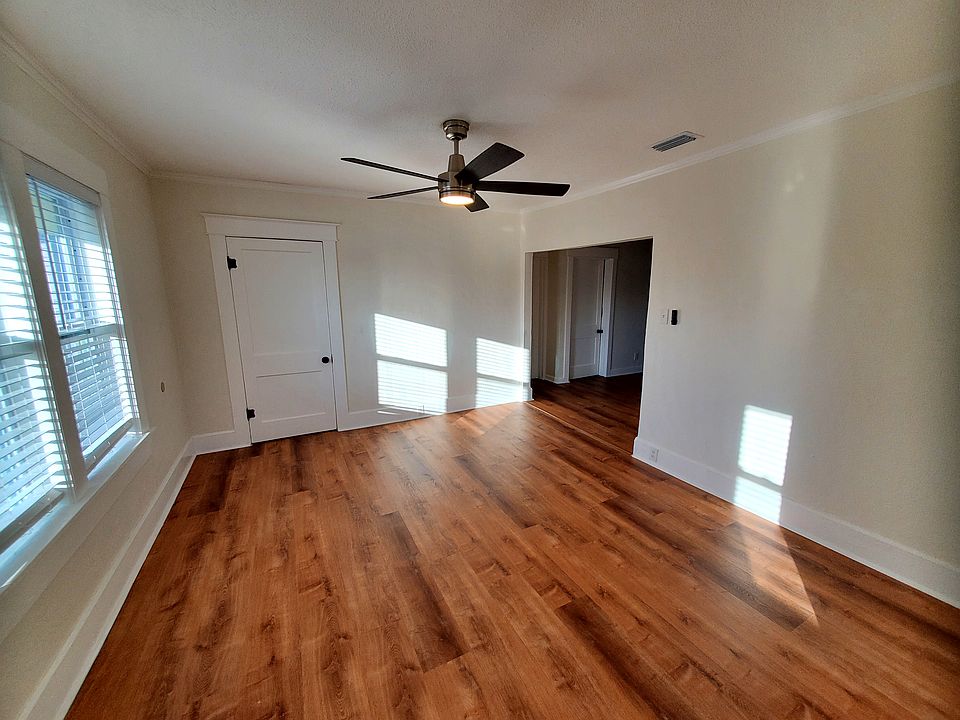 1st image of 2520 1st Ave N #A