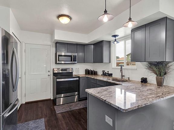 4th image of 58 Briarwood Cir