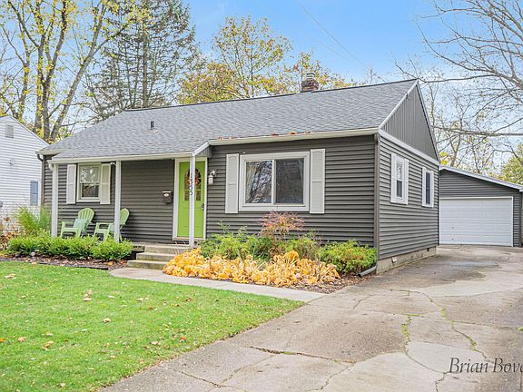 2nd image of 1355 Eastern Pl NE