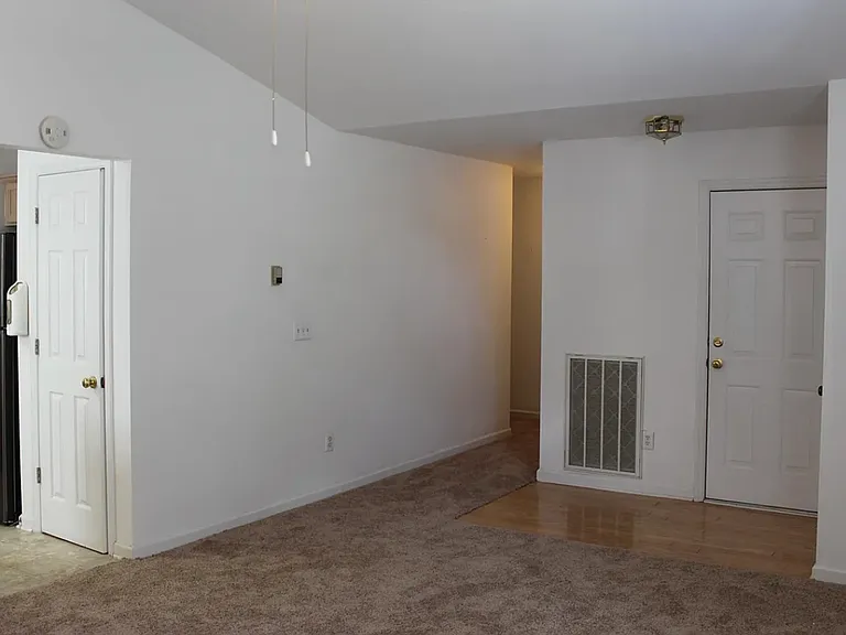 111 Sumner Meadows Ln — Photo 6