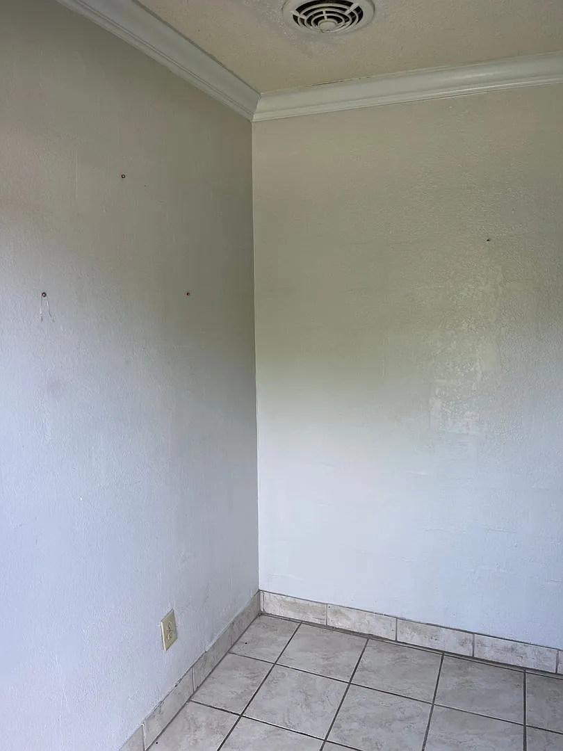 407 W Moore St — Photo 3