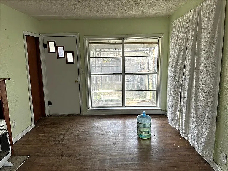 315 N Hardin Ave — Photo 4