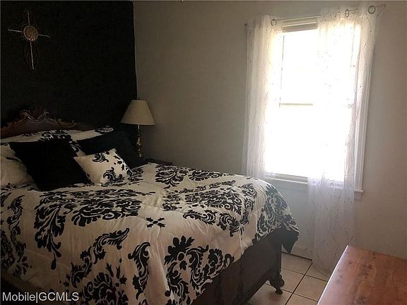 Bedroom 1 (Unfurnished)