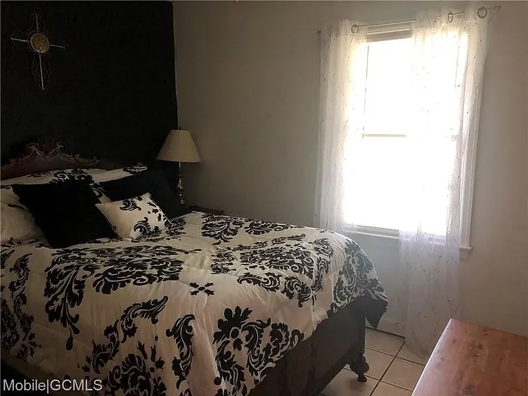 Bedroom 1 (Unfurnished)