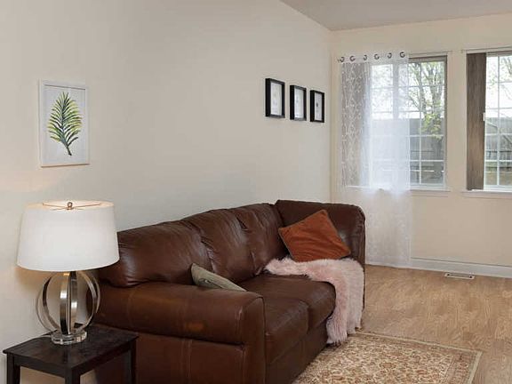 3rd image of 580 E Thornhill Ln #580