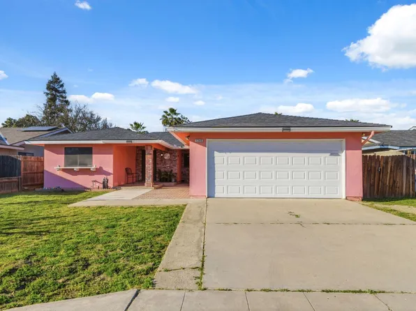 1345 Robinson Ave, Clovis, CA 93612