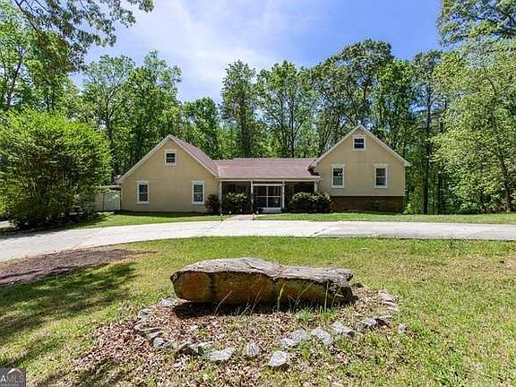 2nd image of 4854 Ivey Ln