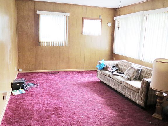 3rd image of 370 Eldon Dr